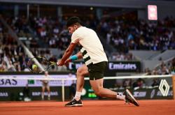 开云体育官网-日本网球队险胜世界网球队，阿尔卡拉斯三分雨点燃全场