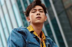 开云体育入口-当浓眉哥遇见东方巨龙，一场跨越篮球次元的碰撞