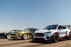 开云体育在线-从绿茵到赛道，南非的窒息压制与萨内的冠军接管方程式