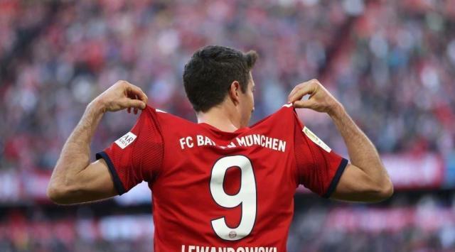 利物浦翻盘塞维利亚，阿拉巴完成帽子戏法