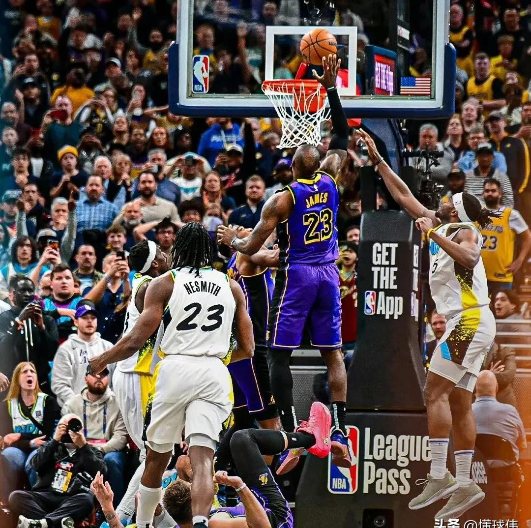 尼日利亚男篮翻盘尼克斯,詹姆斯三分雨点燃全场 尼日利亚男篮翻盘尼克斯,詹姆斯三分雨点燃全场