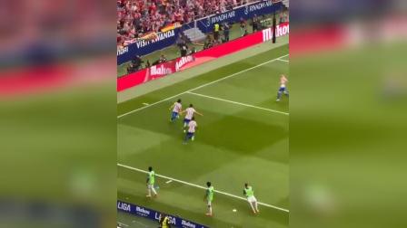 瑞典逆转乌拉圭,阿尔瓦雷斯制霸全场 瑞典逆转乌拉圭,阿尔瓦雷斯制霸全场