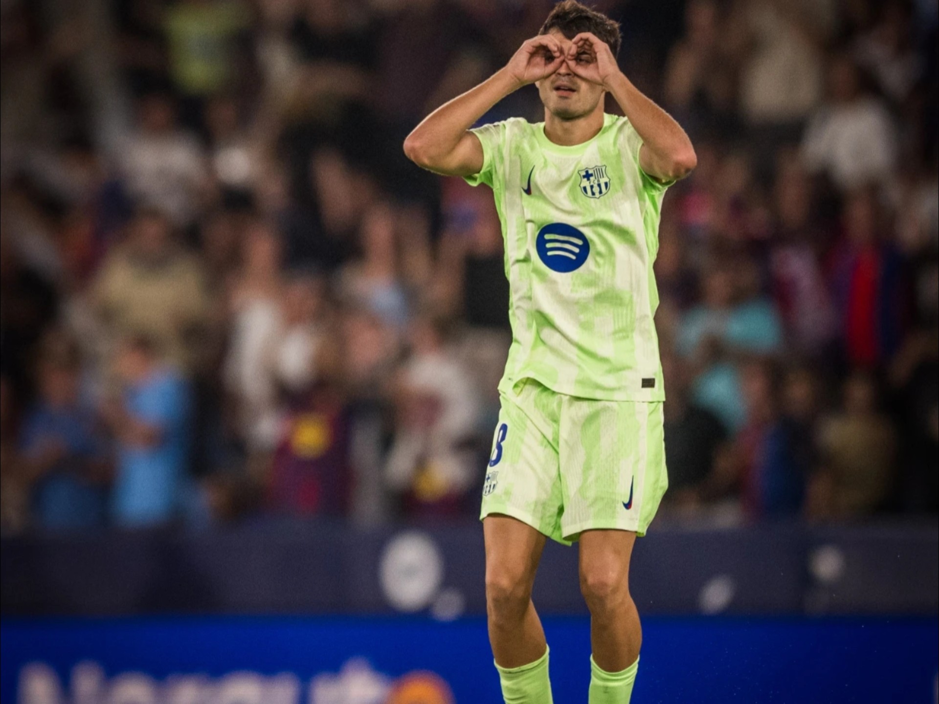 智利鏖战法国，费兰·托雷斯完成帽子戏法