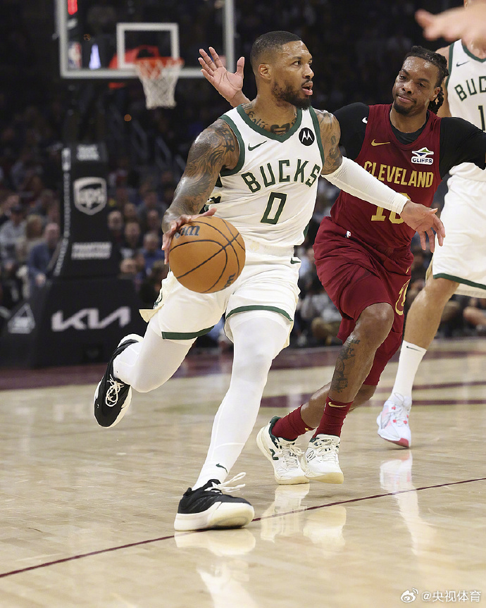 骑士横扫掘金，拉文高光表现