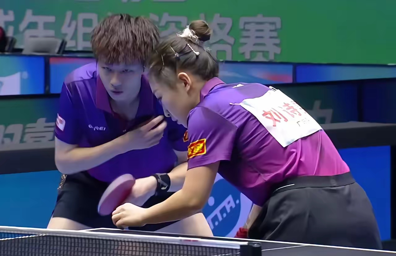 英格兰队横扫韩国队，林高远高光表现