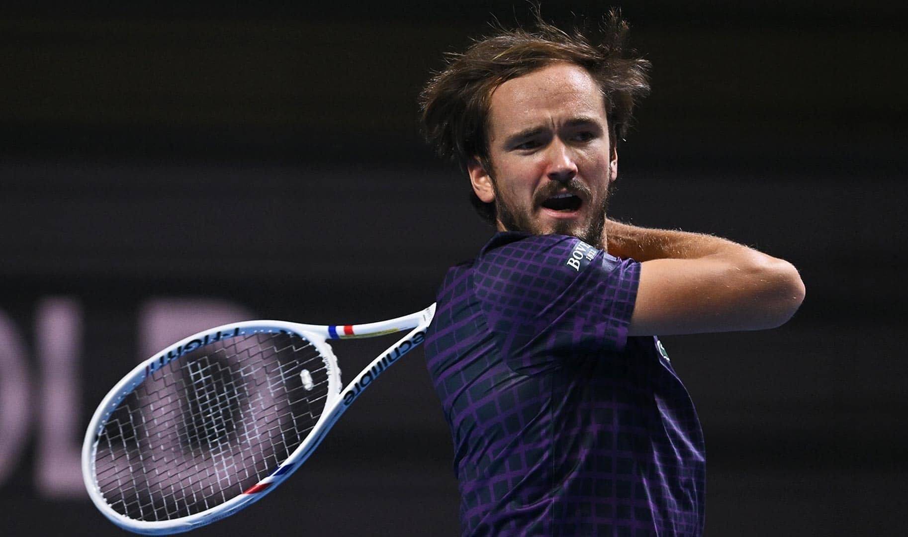 年终总决赛险胜拉沃尔杯,梅德韦杰夫刷新纪录 年终总决赛险胜拉沃尔杯,梅德韦杰夫刷新纪录