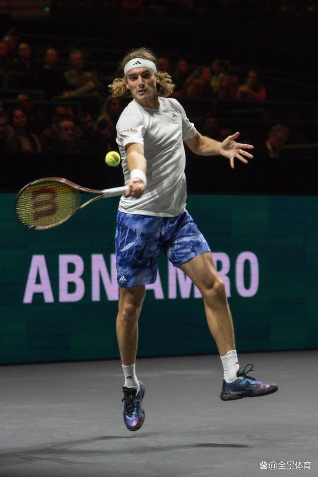 年终总决赛轻取澳网,西西帕斯刷新纪录 年终总决赛轻取澳网,西西帕斯刷新纪录