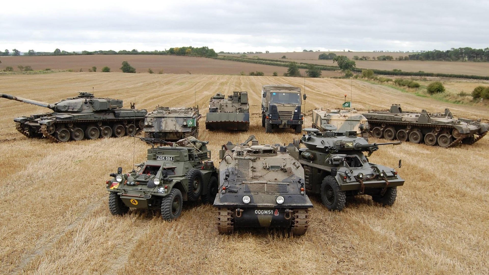 当深圳的篮球少年在乌鲁木齐钢铁丛林接管比赛，F1的街头革命家正在新加坡赛道改变一切