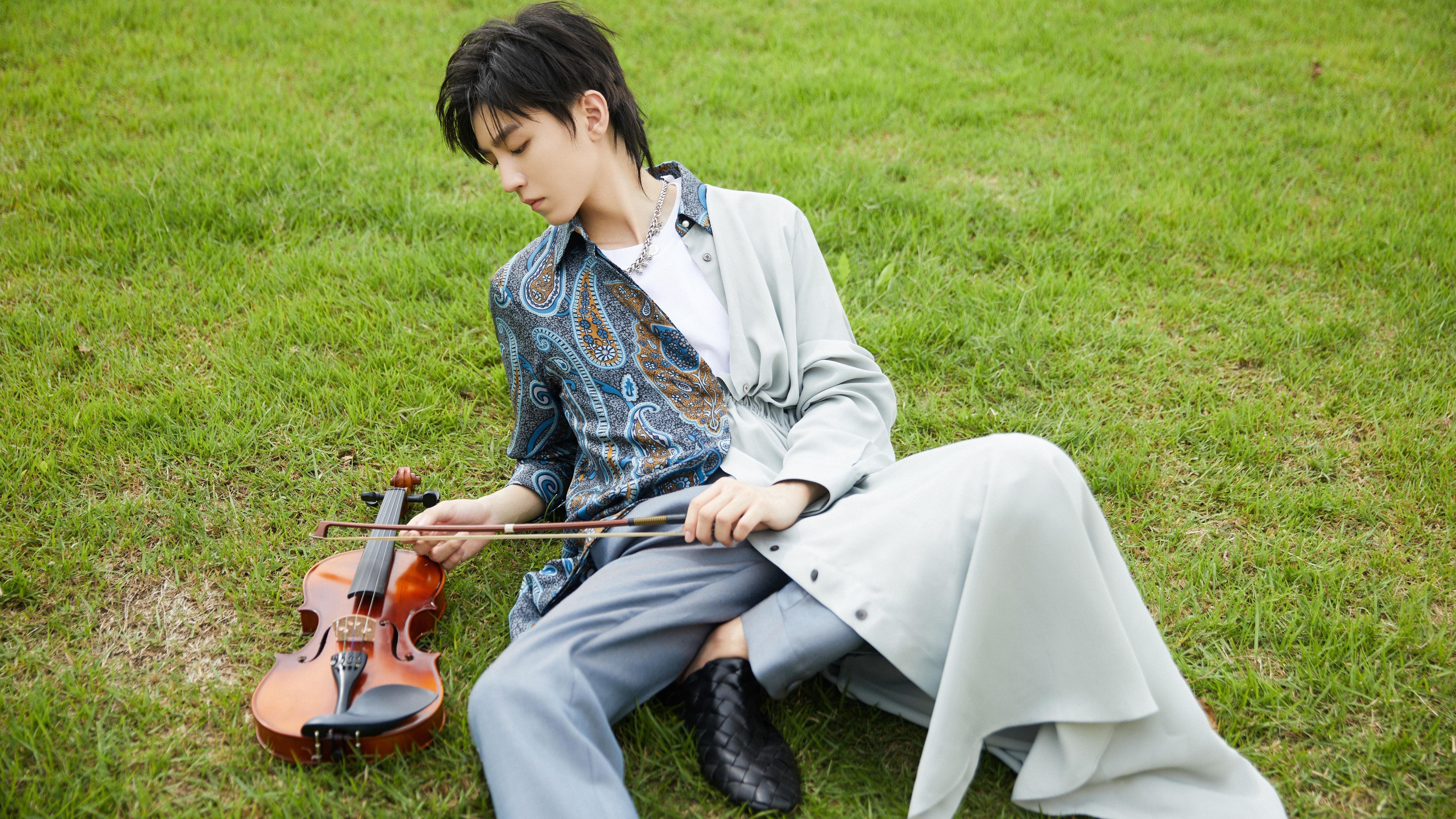 孤峰擎天，当巴黎的星光淹没安菲尔德，唯有法比尼奥是那座不沉的岛屿